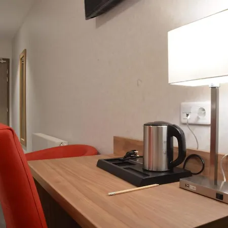 Logis - La D'amiens Szálloda 3*