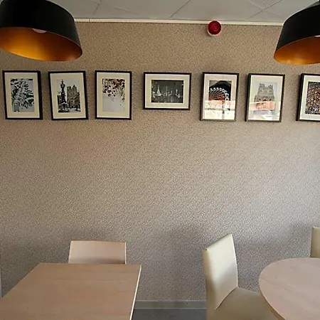 Logis - La D'amiens Hotel 3*