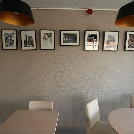 Szálloda Logis - La D'amiens Amiens