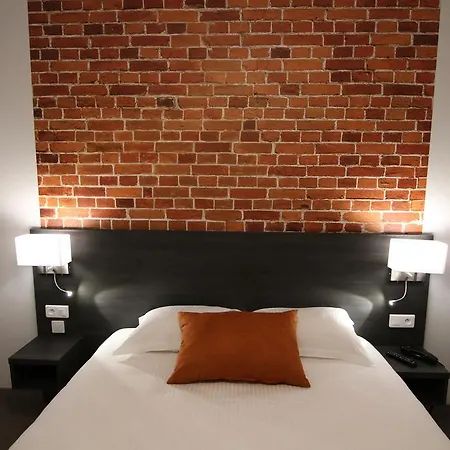 Logis - La D'amiens Hotel