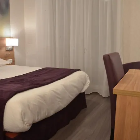 Logis - La D'amiens Hotel 3*