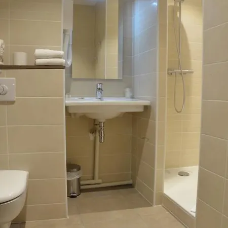 Logis - La D'amiens Szálloda