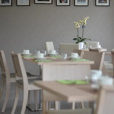 Logis - La D'amiens Szálloda