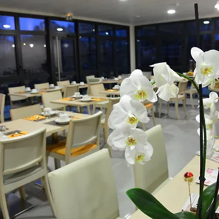 Logis - La D'amiens 3* Amiens