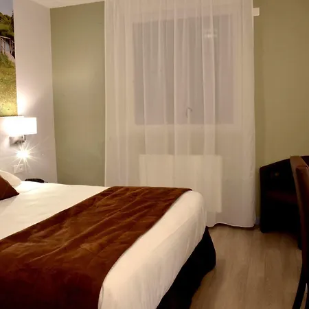Logis - La D'amiens Hotel