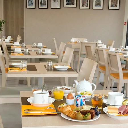 Logis - La D'amiens Hotel