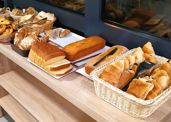 Logis - La D'amiens מלון