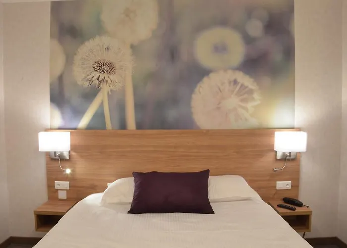 Logis - La D'amiens Hotel 3*