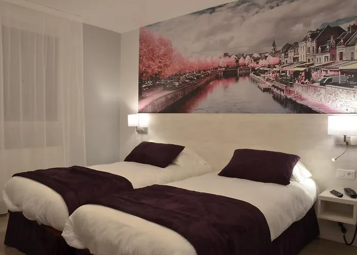 Logis - La D'amiens Hotel 3*