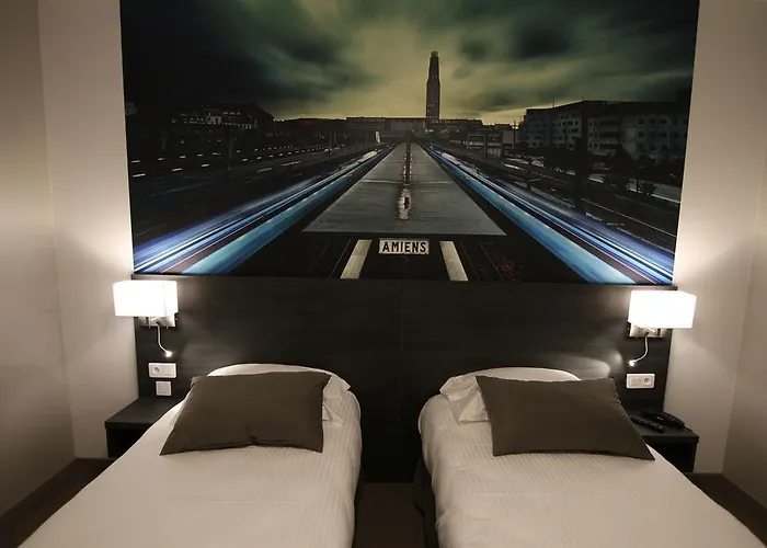 Logis - La D'amiens מלון