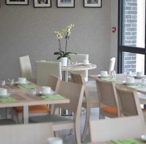 מלון Logis - La D'amiens אמיינס