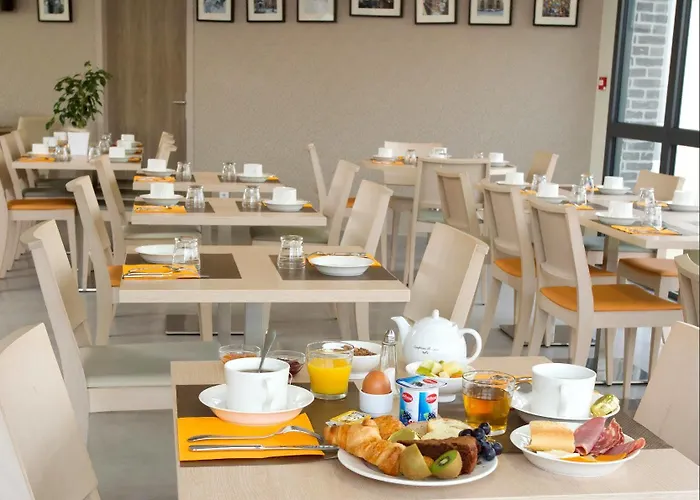 Logis - La D'amiens מלון